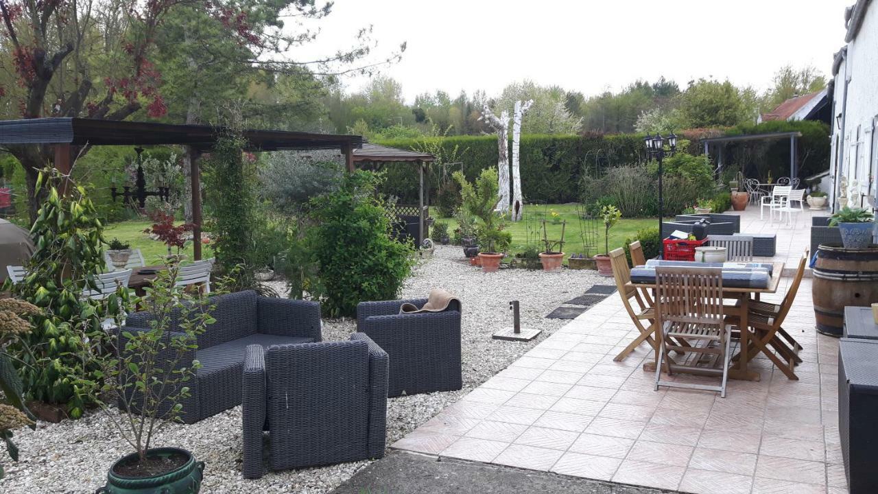 Bed and Breakfast La Longere Des Glycines Egligny Zewnętrze zdjęcie
